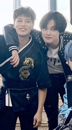 taeil2ne's tweet photo. 📌내가 보려고 만드는 천러&amp;태일이 셀카 모음 및 단체 사진 투샷 모아두기 https://t.co/irilhMKtj6