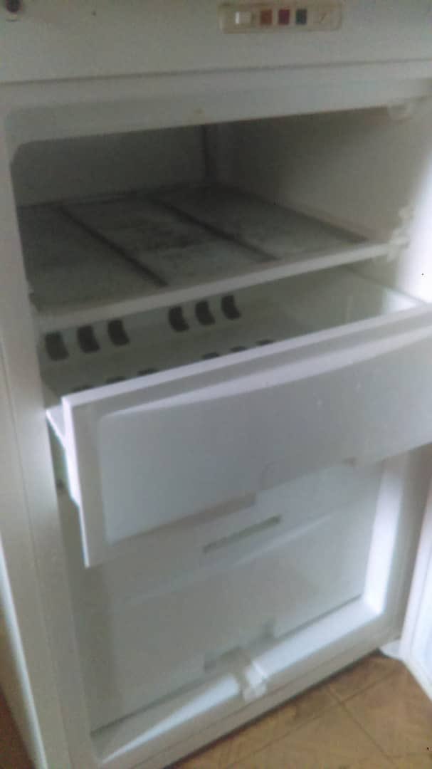 declutter_ng's tweet photo. Item Description: Standing freezer

Selling at: 40,000

Condition: Pre-owned (fast freeze and working perfectly)

Location: Awoyaya, Ibeju-Lekki

_________
Please send a DM if you want to order this item.

#DeclutterNG https://t.co/3ifiYE94dU