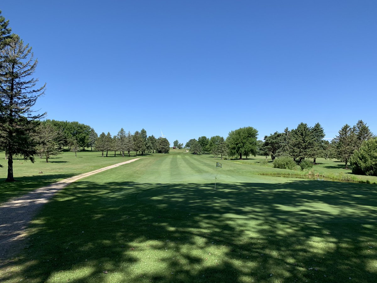 BPCountryClub's tweet photo. It’s a beautiful morning for golf at BPCC! Tell us the best shot you’ve hit out here! #bpcc https://t.co/6aqt96ttGB