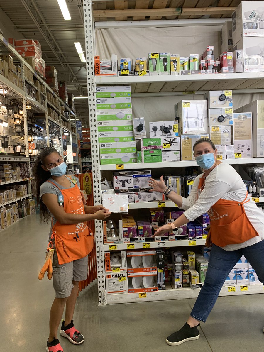 LaurentmMorgan's tweet photo. @2678 Congrats to Nick our Met Supervisor! Diani our Garden Receiver!
#bronzemilestone & #pkcert #greatjob @JessicaMeaney3 @stevenlongmoor1 @DanielleKida1 @123WestMA @NickJordan4WD https://t.co/1klIIBrVxw
