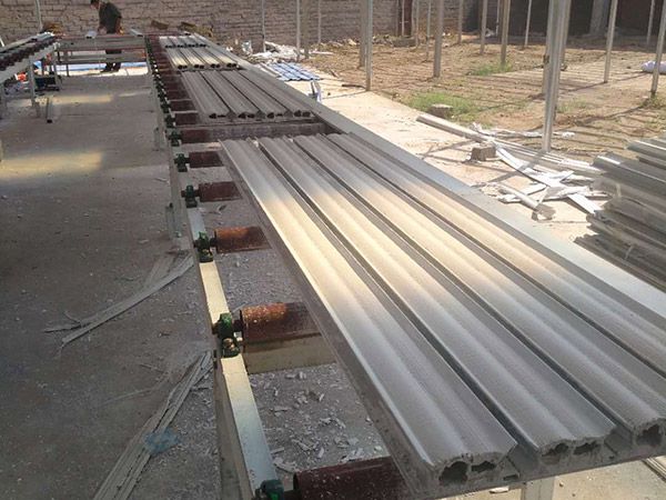 SudeMachinery's tweet photo. Gypsum Cornice Machine Exporter,China Gypsum Cornice Machine | Sude Machinery Equipment https://t.co/aq3yU7dPN8 https://t.co/SGUrazGpFe
