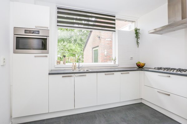 lamberinkfrl's tweet photo. Wil jij mooi #wonen in #Leeuwarden? Deze ruime #hoekwoning aan het #Lenteklokje heeft lekker veel lichtinval, 2 slaapkamers + werk/studeerkamer én een achtertuin op het zuiden! Enthousiast geworden? Bel dan even voor een bezichtiging! > https://t.co/eoTNsCEt7O https://t.co/5FgVjQuPMN