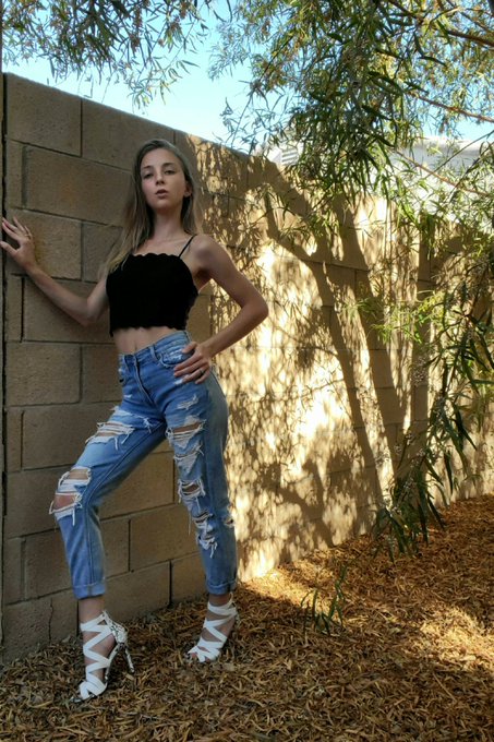 Lovely morning 🖤 https://t.co/add0BT3xRb<a href="/tag/vanlife"class="tags"><span>#vanlife</span></a>