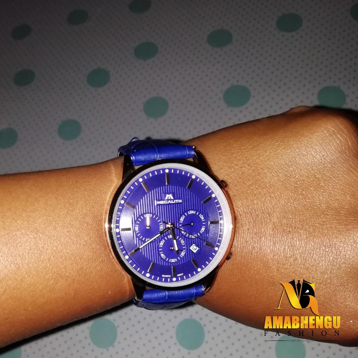 ngcolosistore's tweet photo. Another happy customer 🧡💛 Perfect timepiece indeed 👌

You can still take advantage of our sale &amp; free delivery.

Shop now https://t.co/t6DNFP6wjs

#gentlemen 
#fashion 
#dandystyle 
#dandymen 
#timepieces
#DJSBU https://t.co/MQmkgbNWyX