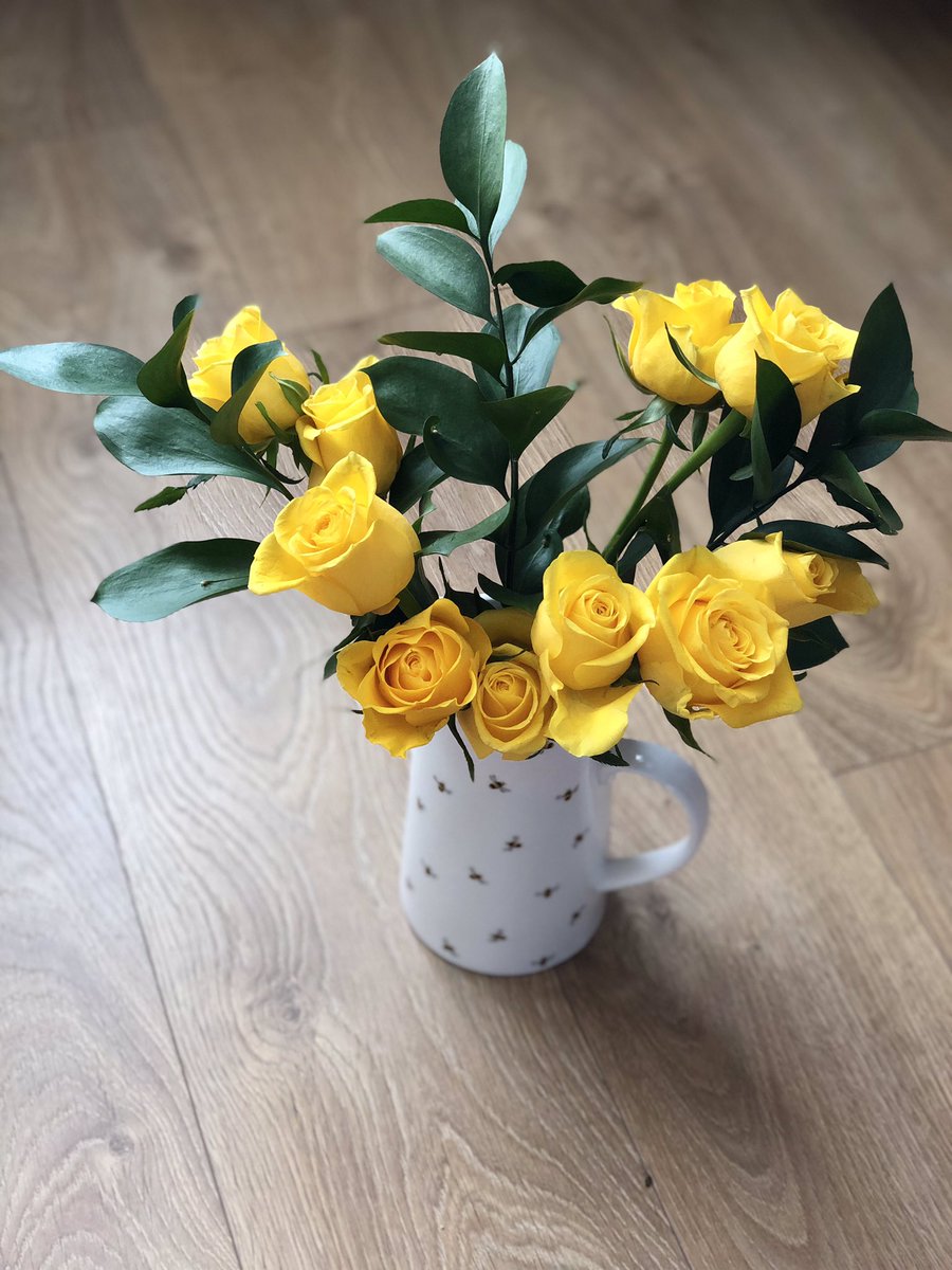 Mrs_Elwell's tweet photo. Feeling very lucky tonight! What a gorgeous class and parents! 🥰 @InglebyMill
#Classof2020 #year1 #lockdownclass #luckyteacher https://t.co/YkVUlJL3f8