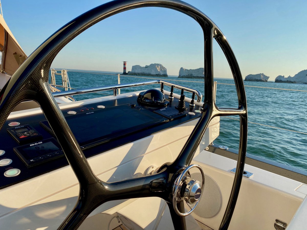 Oyster Yachts tweet media