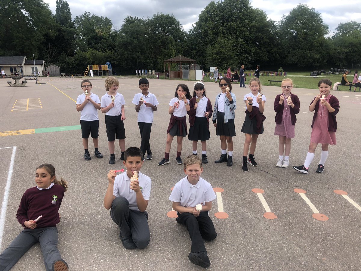 MissBourkeYear4's tweet photo. A lovely last day with some of 4 Wilson🍦It has been so wonderful to spend this week with you all - we have missed those children who are still at home! Thank you for your thoughtful gifts 🎁 have a fantastic summer☀️ https://t.co/hMCWxOW4vB