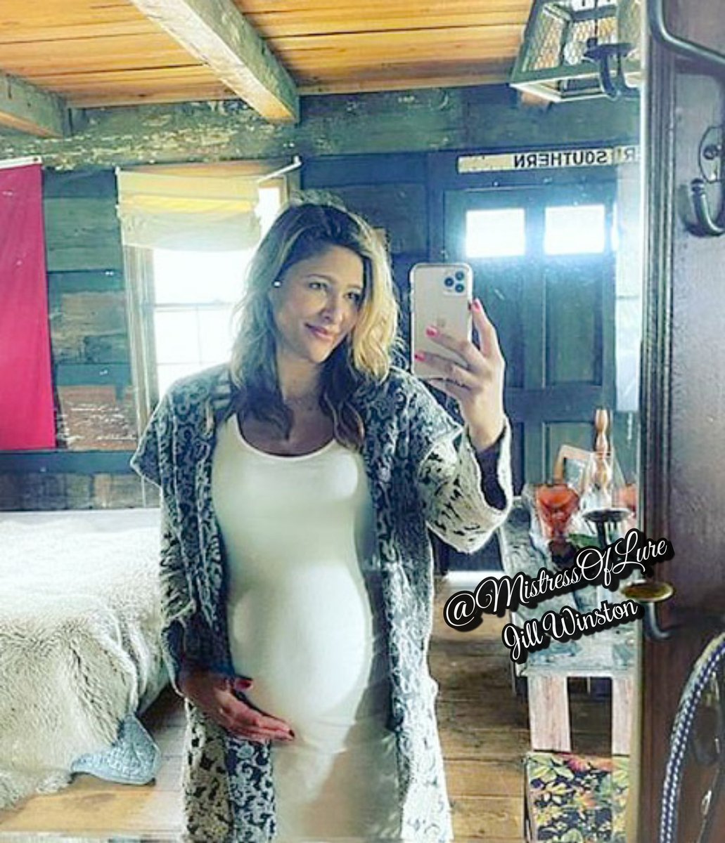 #TBT to when I was pregnant with <a href="/TheLethalKiss/">Tara Grazer-Winston (RP)</a> ❤