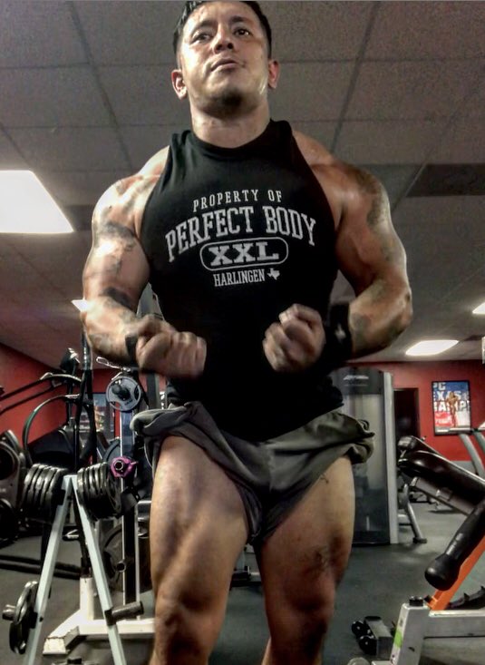 retroab_24's tweet photo. Sup little bitches don’t let my setback fool you I’m natural to this bodybuilding shit 2nd week doing 8 meals and 45 mins cardio on the daily let’s fucking go buckle up fucker https://t.co/Z0YgYc0F3j