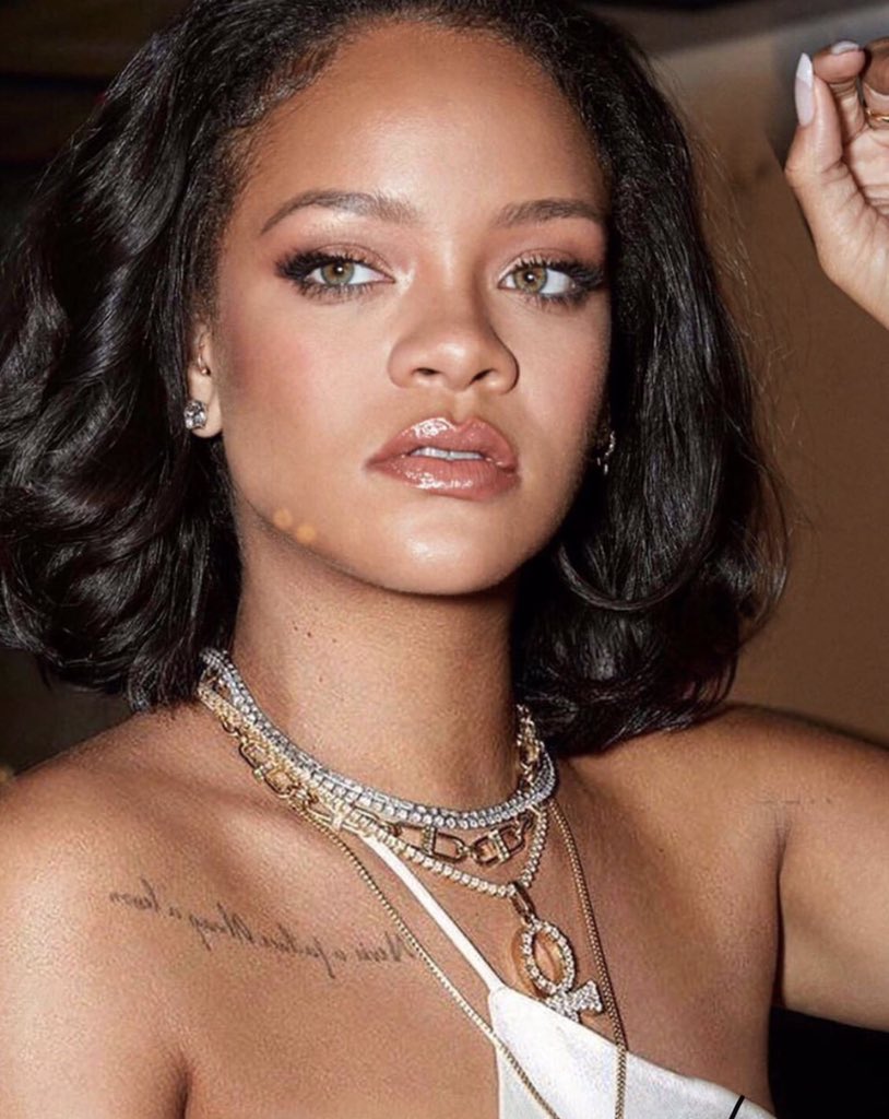 HajiaPerry1's tweet photo. Didn’t believe that till now #RihannaLookAlike https://t.co/2icJa3SD9D