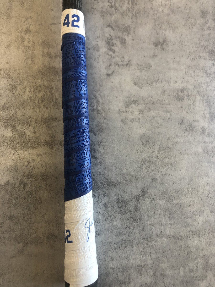 robert_teamwork's tweet photo. @lizard_skins another golf customer.  Picked out the Jackie Robinson .5mm grip for his driver. https://t.co/em07Z1KPyR