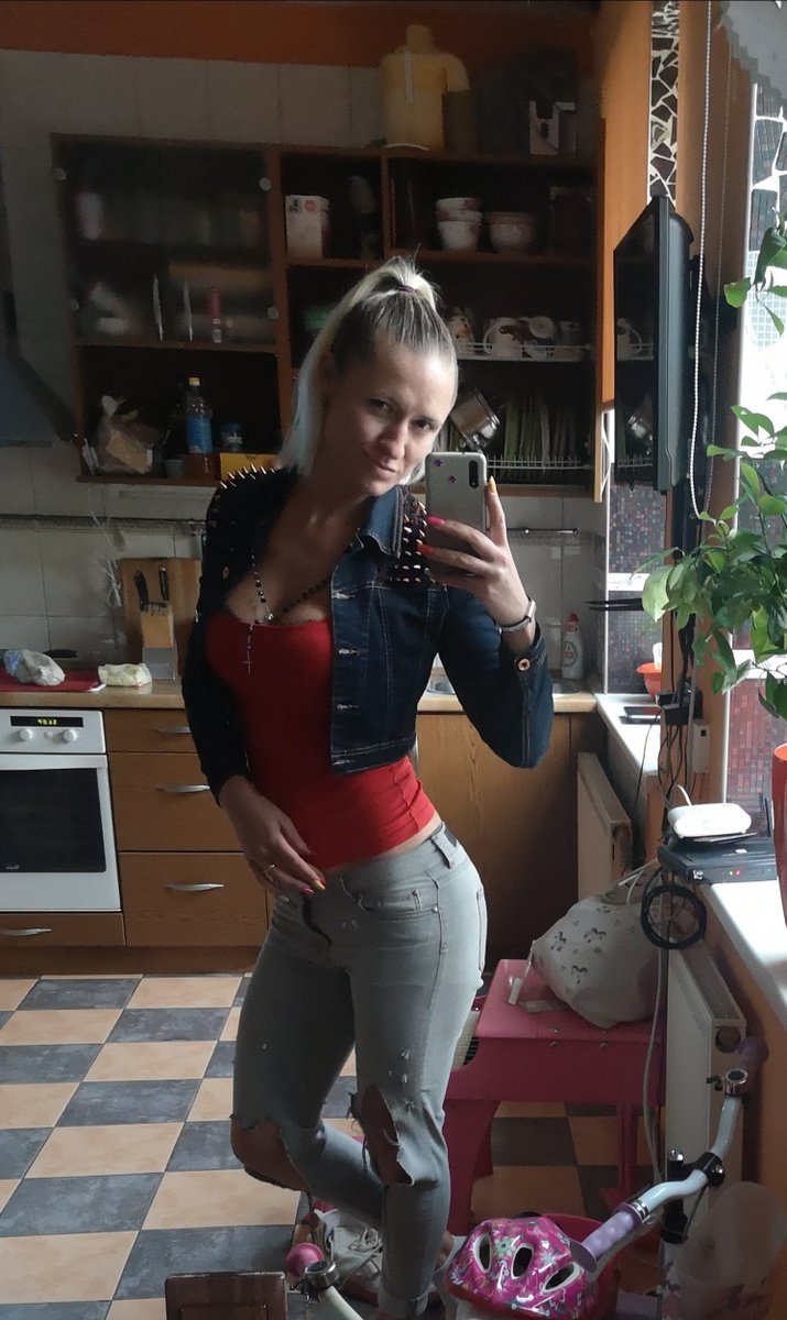 PaulaRamosLT's tweet photo. #pumprp #paularamos #blondie #spikes #timetogoout #fit #gymrat #summer #asmeninetrenere #trenere #personaltrainer #beautifulandmuscular https://t.co/uNcBrIwapP