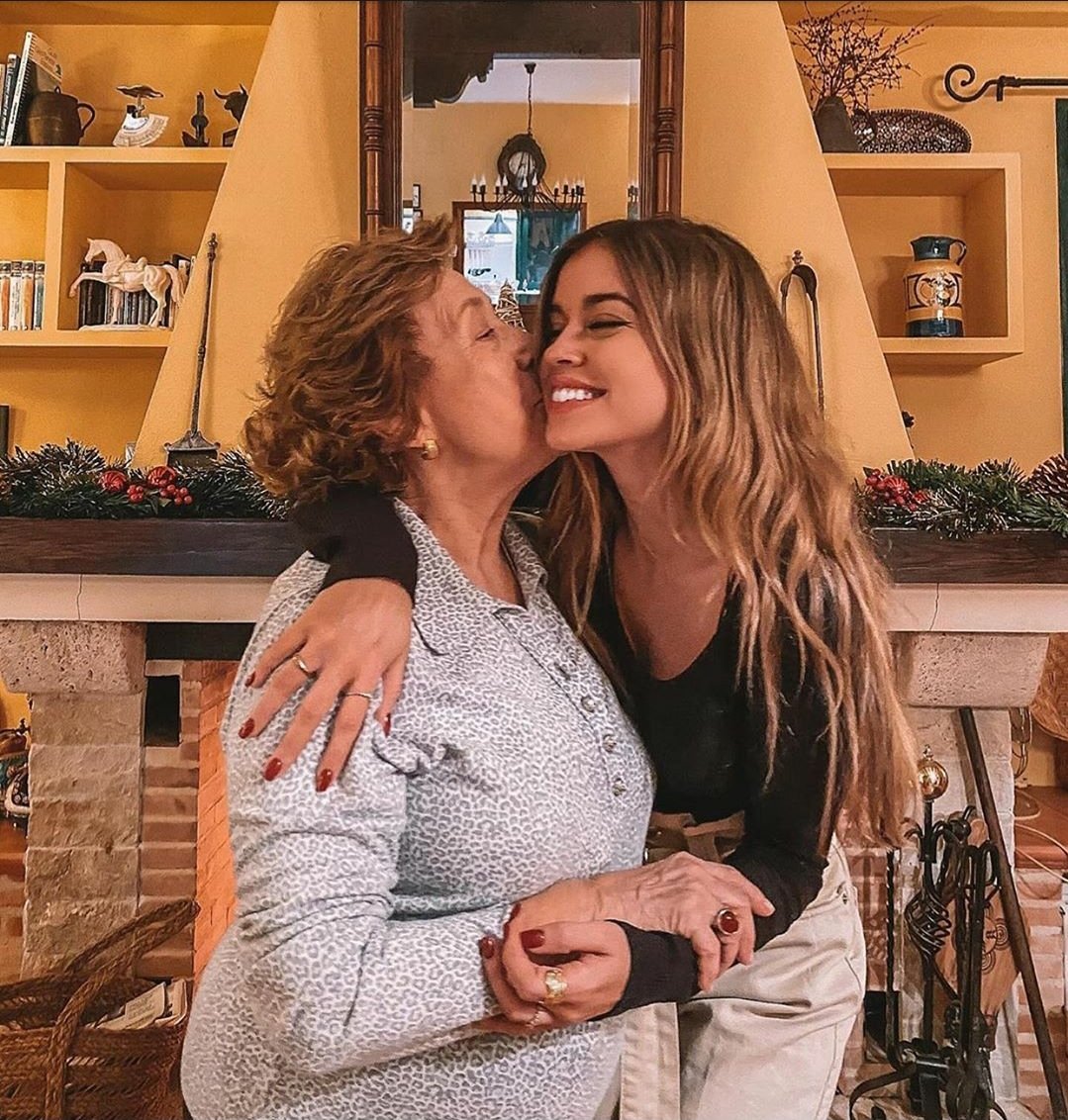 aa_moreau's tweet photo. Lo mejor de este viaje es estar con mi manina Rocio 😍 https://t.co/saV59iTd3d
