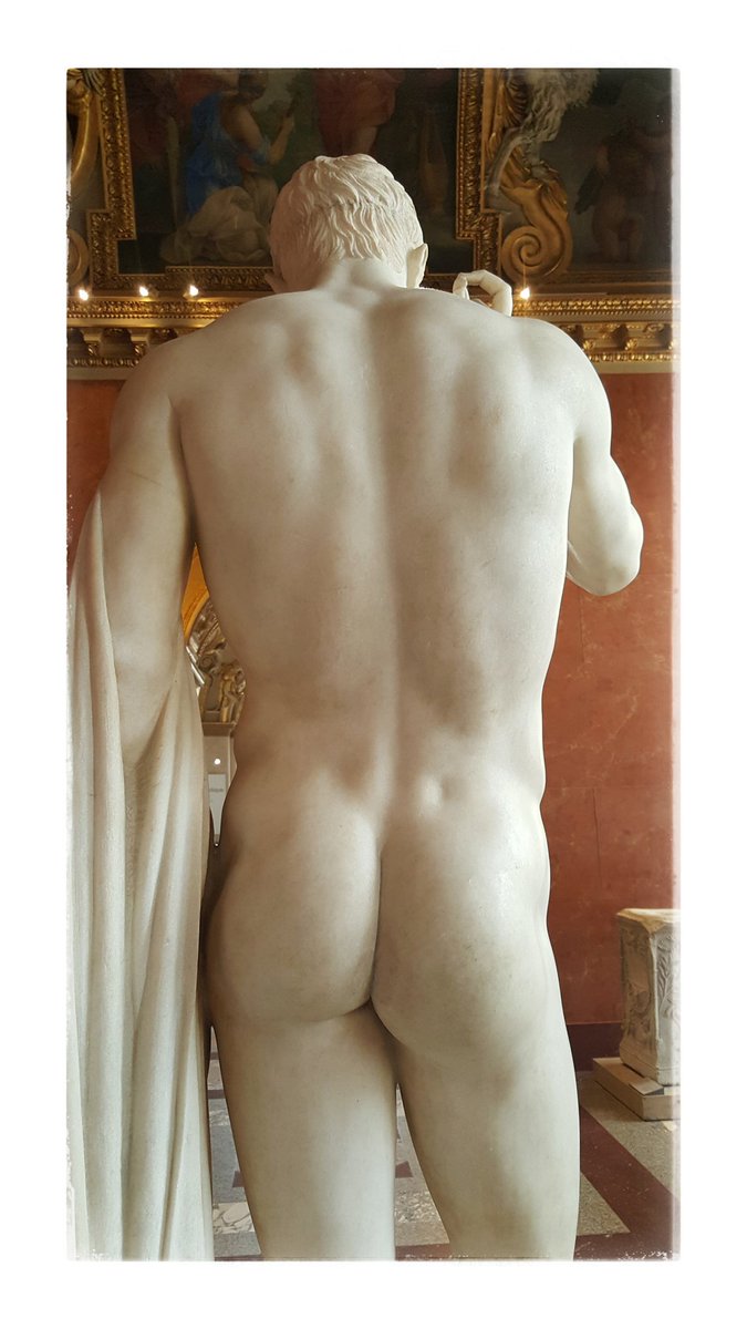 franckaltmeyer's tweet photo. Le Musée du Louvre, aux antiquités romaines
#BestMuseumBum #Louvre #statues #marble #bum https://t.co/ObD5NdiQw5