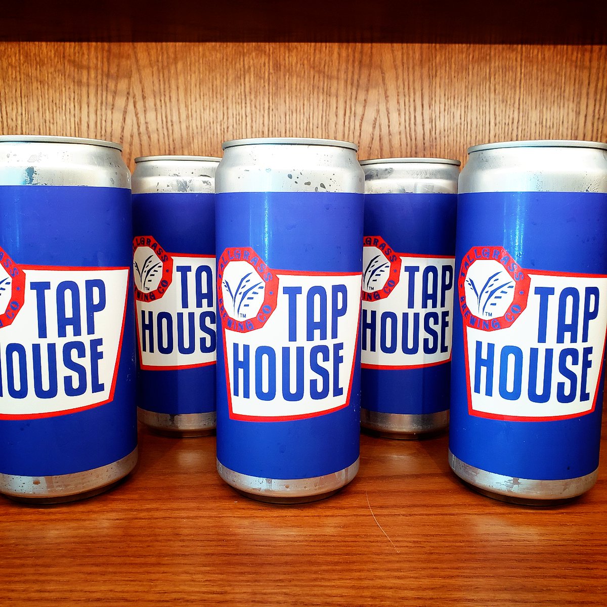 TGTaphouse's tweet photo. It's Thursday, which means Crolwers are $5 and Growlers are $15 ALL DAY LONG!!! Perfect time to stock up just before the weekend!
#TapHouse #DowntownMHK #CraftBeer #Brewery #KansasBeer #DrinkLocal #ManhattanKS #DrinkMHK #MHKBeer #Crowler #Growler #TapHouseToGo #Cheers https://t.co/FIAs15bW6z