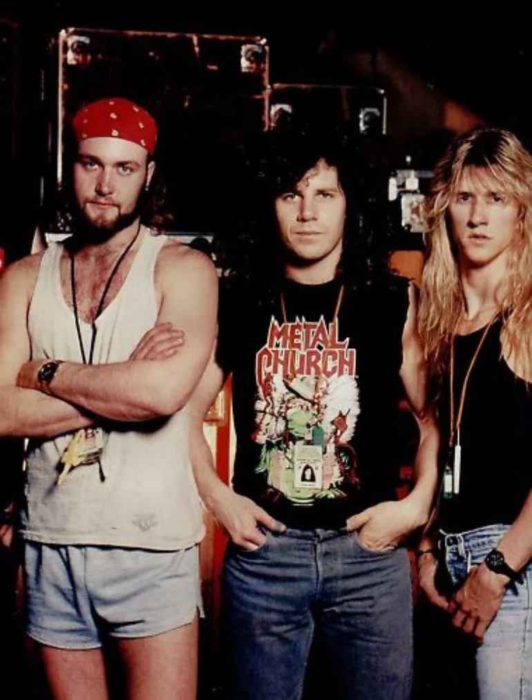 metalchurchis1's tweet photo. #tbt🔙📸 #throwbackthursday #dukeerickson #craigwells #mikehowe #duke #fakehealer #theconductor #bamfers #backintheday #whysoserious #friends #friendship #memoriesforlife #soyoung #longtimeago #Goodtimes https://t.co/h6iMapjcLk