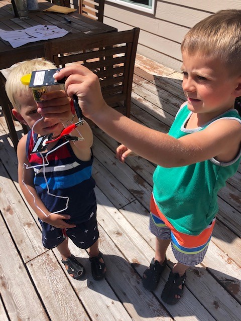 SnoPUD's tweet photo. Solar science fun! #TeamPUD education staff piloted some solar science kits earlier this summer. It’s exciting to see kids engaging in #STEM activities &amp; learning more about renewable energy! Stay tuned as we’re brainstorming on ways to possibly offer more kits later this year. https://t.co/PJmpNwZXKJ
