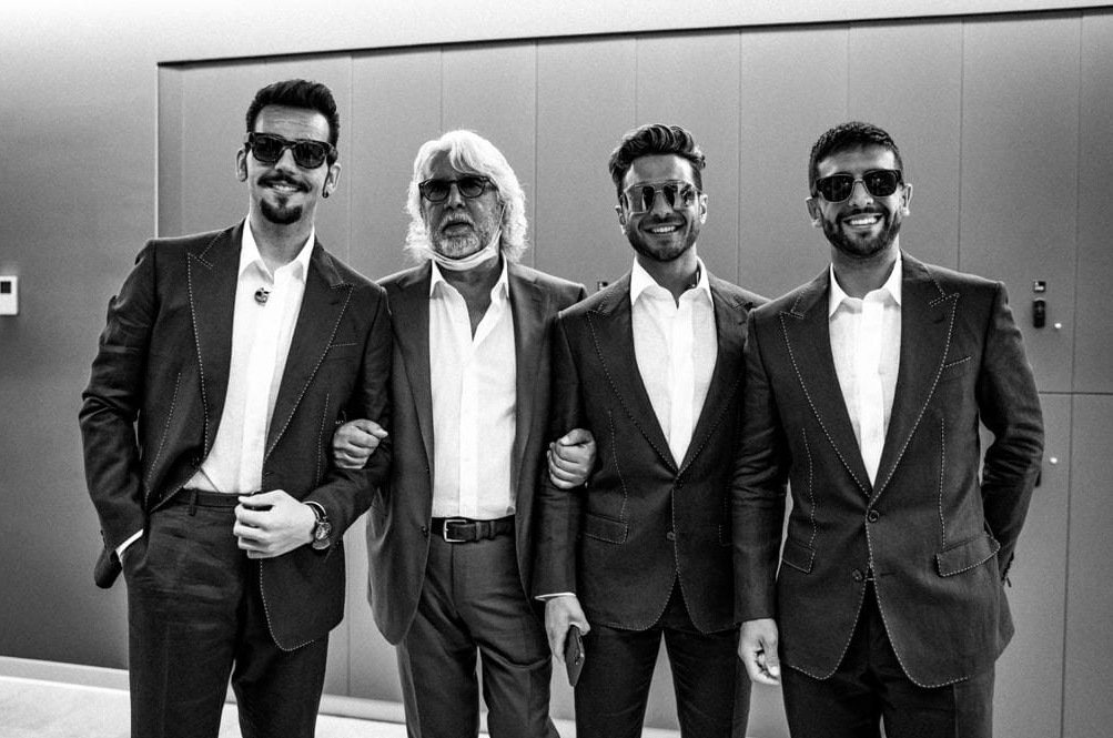 MTorped's tweet photo. Un attimo prima dell'evento Dolce Gabbana https://t.co/l9ryqjfDAw