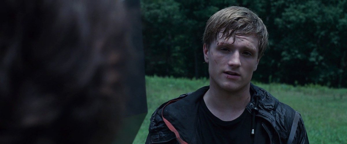 balladofsongs's tweet photo. katniss being instinctively ready to survive the games once it was announced that only one could win..until peeta says that he’d be willing to die for her..leading her to realize that snow should be punished for having someone as innocent as peeta in the games..gets me every time https://t.co/BStDrfTqtr