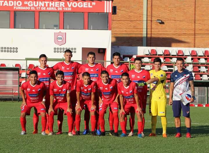 CanteradelTrico's tweet photo. #tBtTricolor🔴⚪🔵
#QuedateEnCasa
🙋🏻♂️⚽️RECORDEMOS a la #catSub23
DT. Diego Arévalos
AT. Jimmy Irala
PF. Javier Villalba
PA. José Ayala
Kinesiólogo. Héctor Noguera
#LaAcademia #SeguiEntrenando💪🏻 https://t.co/6IR2BXpbPm