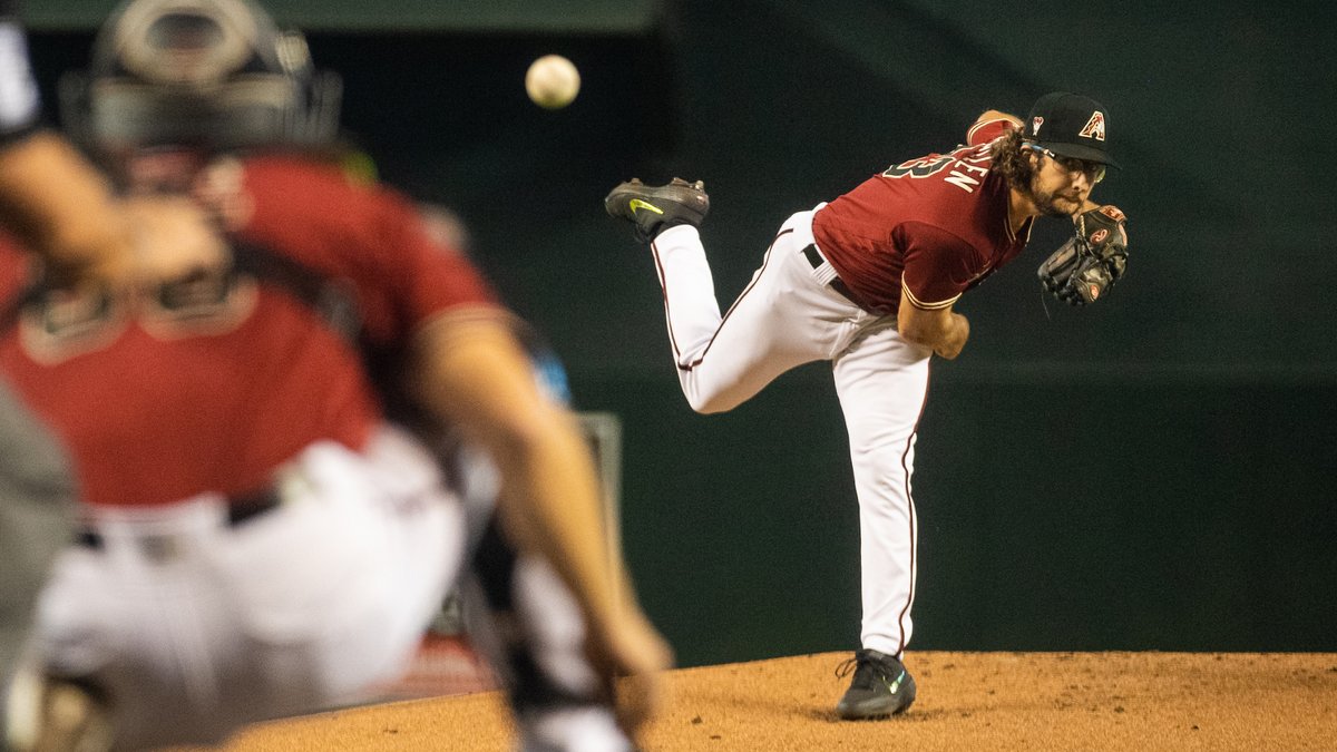 Dbacks's tweet photo. Coming in hot. #DbacksSummerCamp https://t.co/ZcZkDk2Gpn