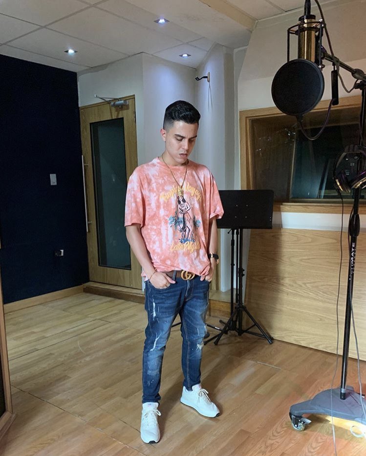 onfireteam_hn's tweet photo. Vamo a romper💥 #CosasMalas se viene este tema brutal mi gente 🥰🔥 @Darkiel_Omar
Se viene música nuevaaaaaaaaaa qué alegría 😭😍😍😍😍😍😍 @Darkiel_Omar @onfiremundial_ https://t.co/axHN9PdJAd