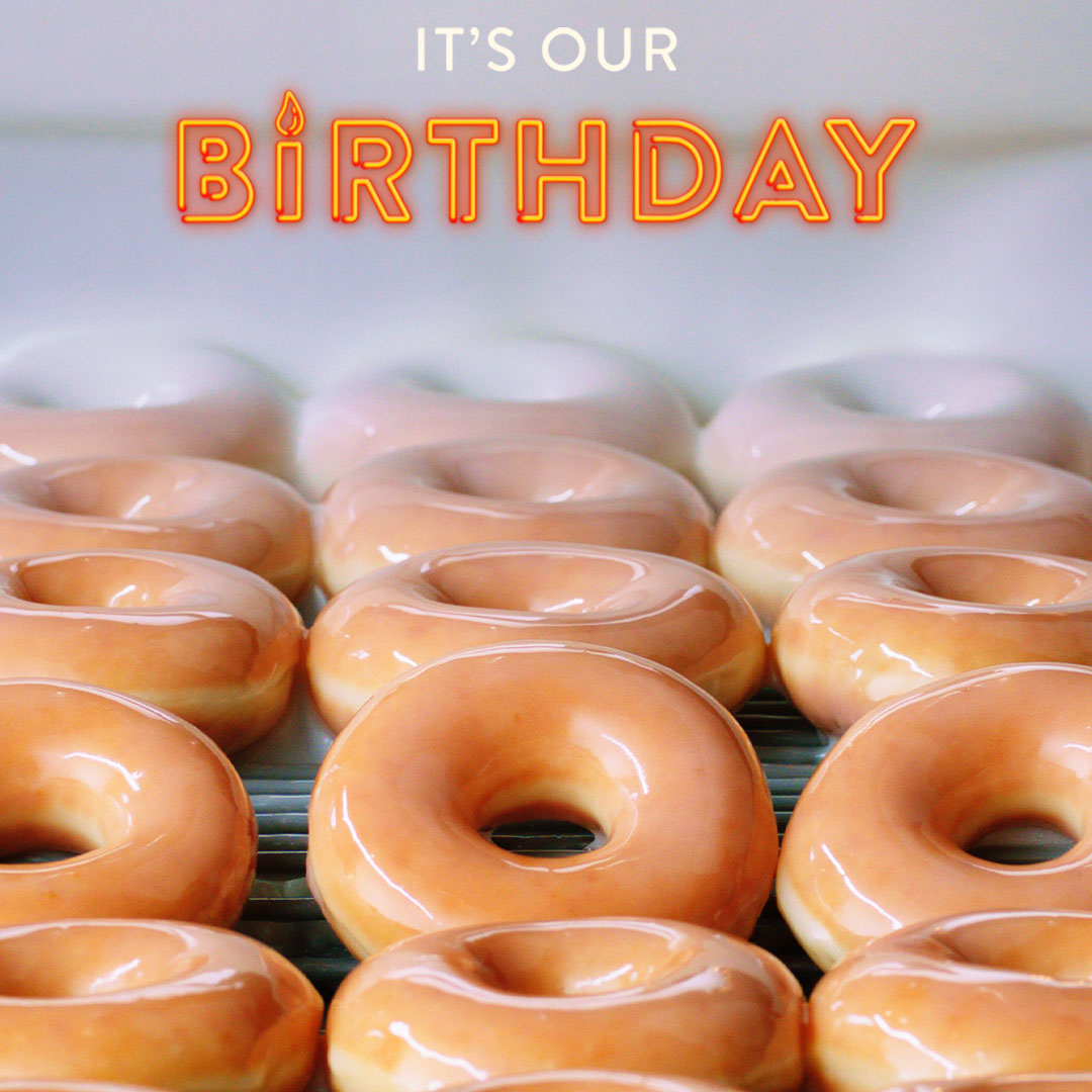 krispykreme's tweet photo. TODAY IS THE DAY!! 🥳🥳  Get a FREE #OriginalGlazed dozen when you purchase any dozen!! 🍩 #KrispyKreme #Birthday #Doughnuts

US &amp; CAN shops only - while supplies last! Not combined w/other offers. Via drive thru, pickup &amp; delivery. Click for all details  https://t.co/QDvr25MQxZ https://t.co/0S9SPQCcq1