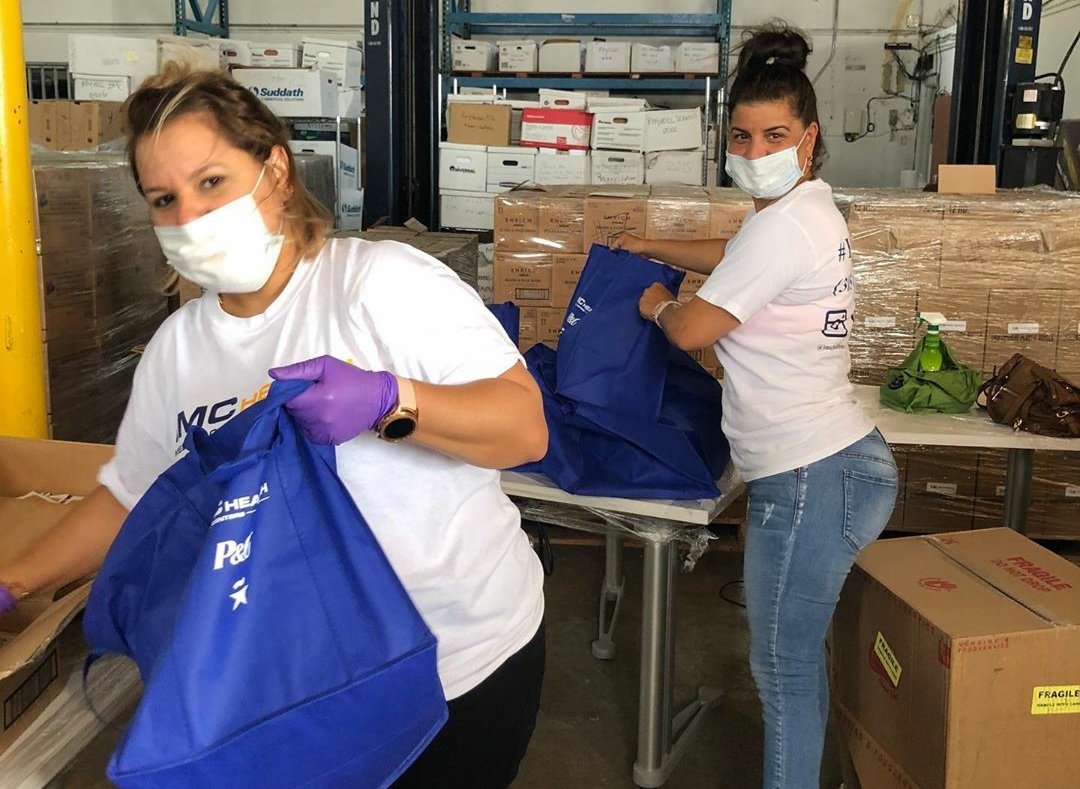 TheHispanicStar's tweet photo. Amazing to see our hubs across the nation ready to help their local communities! The HS Miami hub (@StarHispanic) came together today to organize donations for healthcare heroes 💙

Thanks to @ProcterGamble, @M25M_org, @Fritolay, @PepsiCo and @_IMCHealthMC 👏

#EstamosUnidos https://t.co/hX3bmqKsYK
