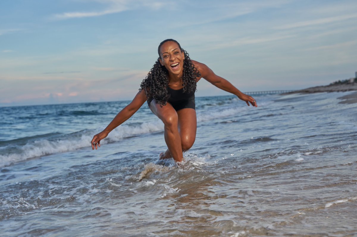 Excited to share our latest brand video. 
Thais Glysson, Personal trainer says:
"I am proud to be in this video. I love sportswear and beautiful designs and chose to represent Caliloko because it is comfortable and high performance.“ 
youtu.be/sm6vfoc970U #caliloko #sportswear