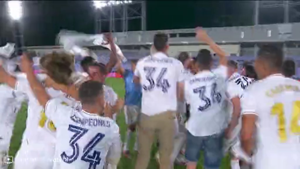 loafinglassie's tweet photo. I love you RealMadrid to the moon and back🥳🥳🥳🥳 #HalaMadrid
Champions 🥳🥳🥳
Congrats To every Madrid Fan🥳🥳🥳🤩🤩🤩 https://t.co/d43eGHetnw