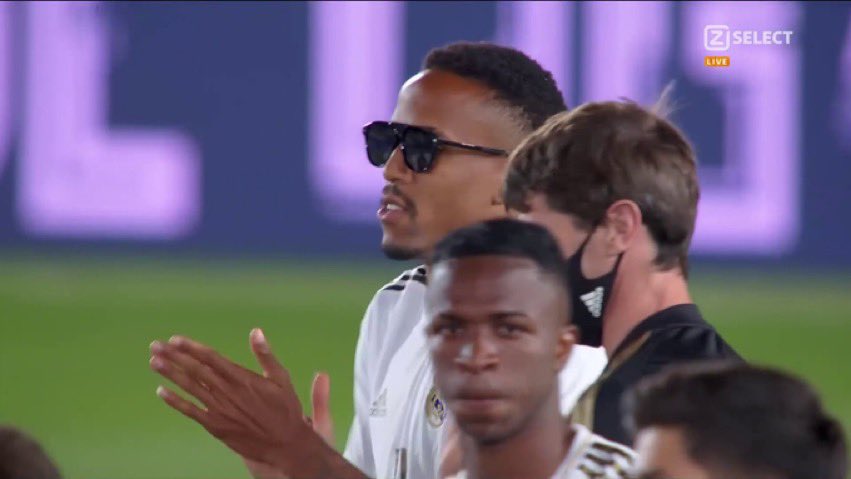 MadridSports_'s tweet photo. ¡MILITÃOOOOOOOO! 

🕶🤣 https://t.co/W2OuwLp4e6