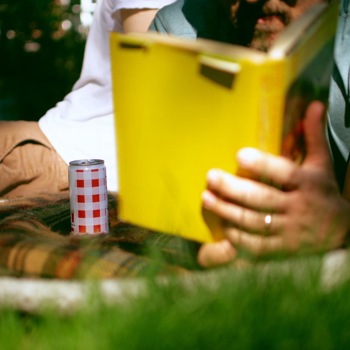 PicnicBrunch's tweet photo. Bloodys anytime, anywhere. #brunchanywhere https://t.co/doJ8aMcBjM