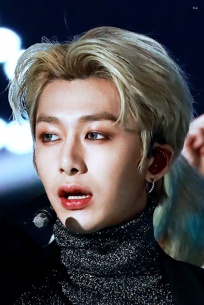 hwonpics's tweet photo. 190115 | H_ip https://t.co/PBROAmLPUd