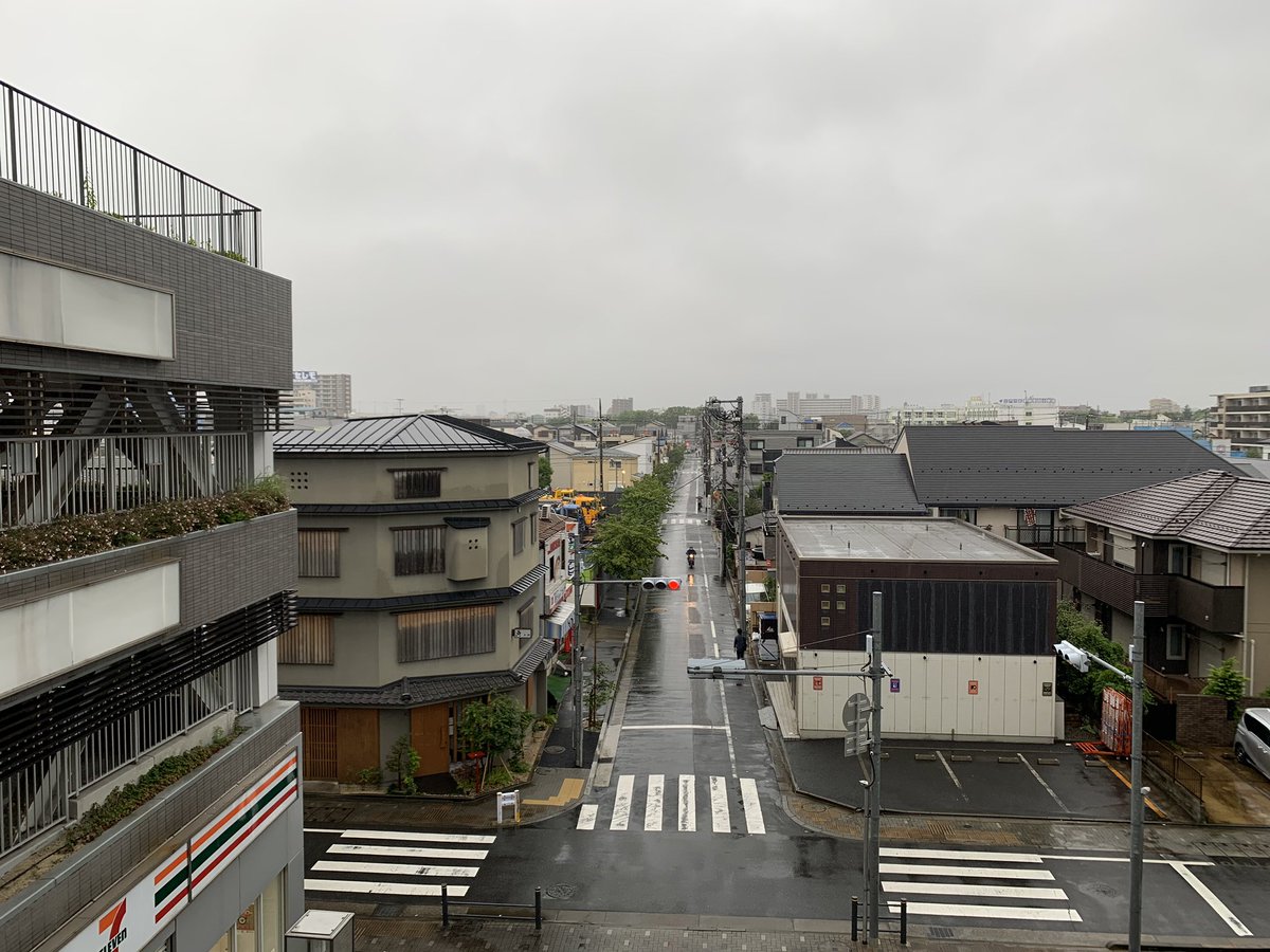 vertigo's tweet image. Lots of rainy mornings this week.