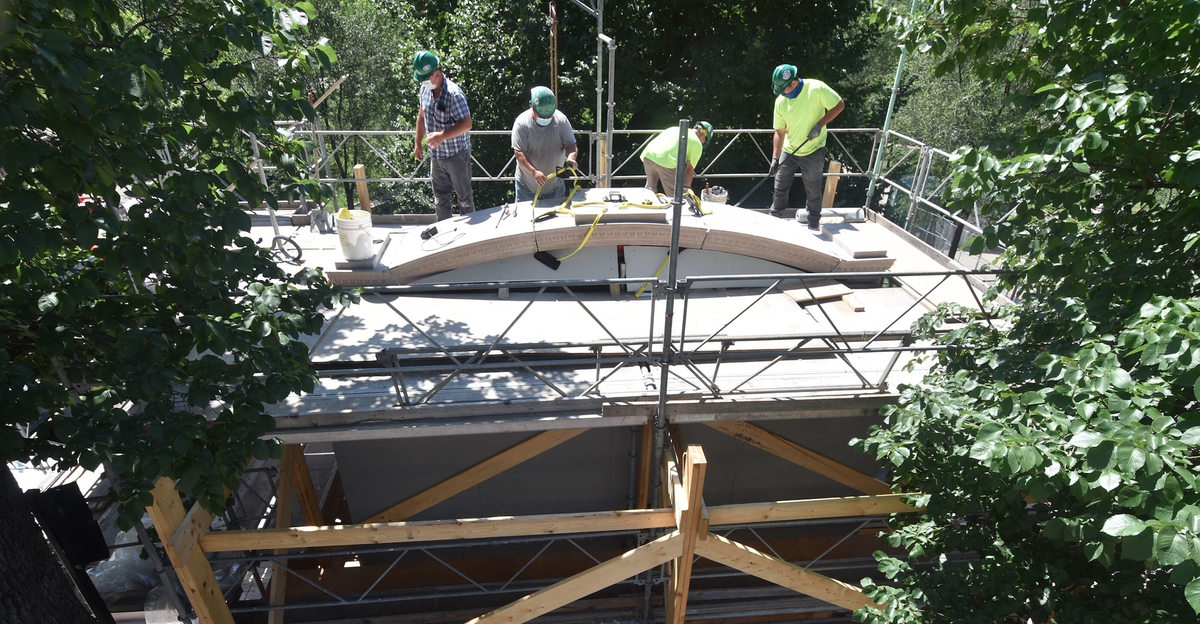 FOPG's tweet photo. #PartnershipatWork #Shaw54thMemorialRestoration project is proceeding with the construction co. preparing for the removal of the coping stones, the pieces of marble that form the top of the Memorial. The Memorial will be moved offsite to be restored, and then returned this fall! https://t.co/lGbDqAEe33