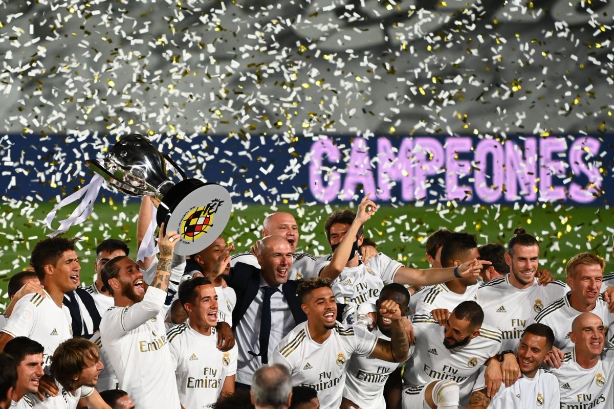 AdriRM33's tweet photo. La foto de los campeones.❤️ https://t.co/HwN4sasQqX