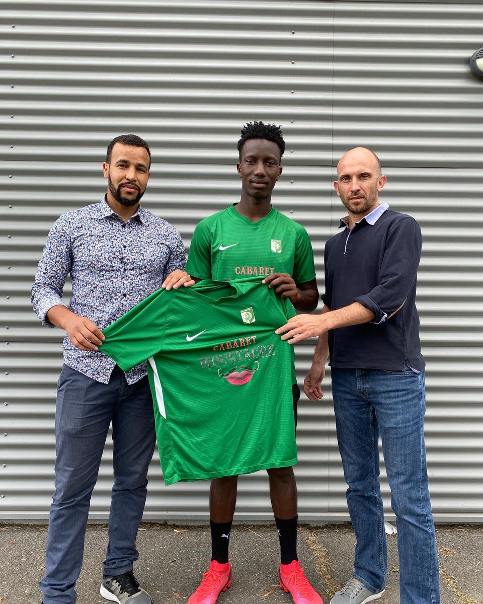 JSNouvoitou's tweet photo. 🚨 ALERTE MERCATO 🚨

💣 Alpha Traoré : cette jeune pépite de 19 ans nous arrive de D2 professionnelle sénégalaise qu’il a éclaboussé de son talent au milieu de terrain ! Bienvenu à lui et merci d’avoir choisi le projet vert 💚

#VIVANOUVOITOU https://t.co/5EAFmGk3mB