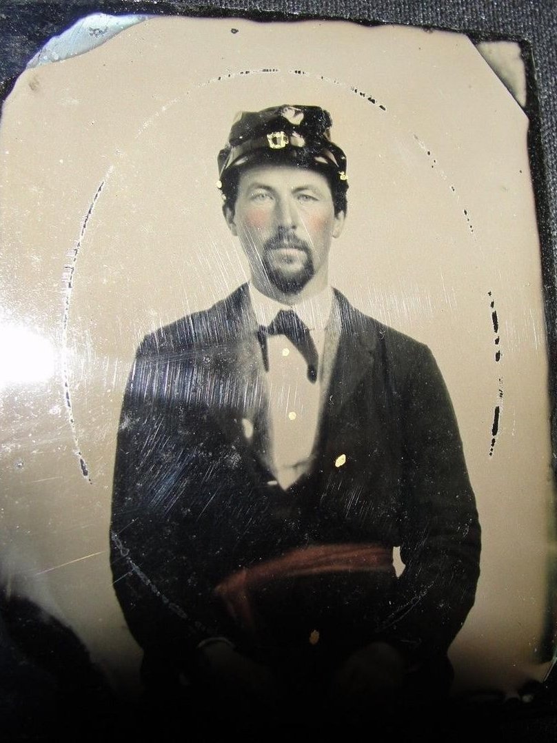 As for Hickok, if he did indeed wear a red sash, my guess is that it would have been based on Civil War military fashion, especially considering that the belt he is pictured with is a military belt...