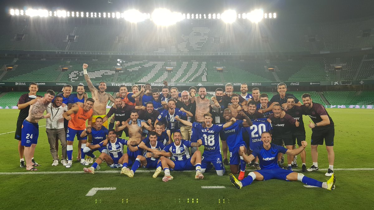 Alaves's tweet photo. 😍😍😍 𝗚𝗟𝗢-𝗥𝗜𝗢-𝗦𝗢 🥰🥰🥰

#SomosDePrimera 🥇 https://t.co/SCDE0xzDZG