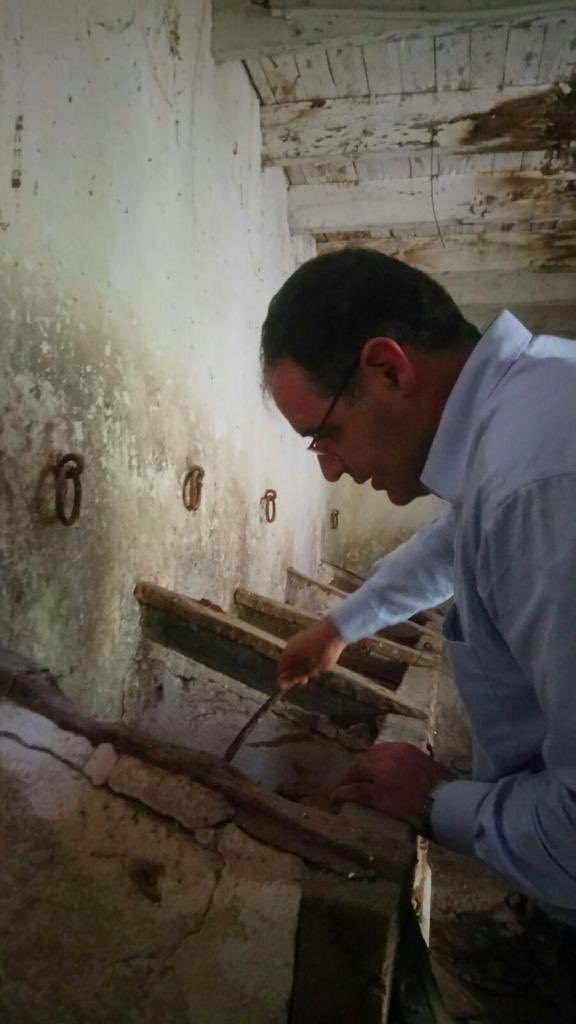 BenjamnPrieto's tweet photo. 🔵 En el año 2018, la Diputación adquiría la Casa Cuartel de Uña. Ahora, se licitan las obras. 👆Esperemos que el proyecto, concebido durante la época de gobierno del PP, llegue a su fin, y ❌ no como otras construcciones socialistas, abandonadas a su suerte… #inversiones https://t.co/yFn9zVLo5h