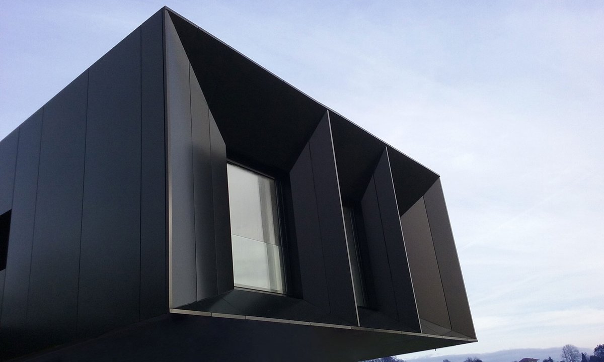 GrupoAlumisan's tweet photo. #Fachadas singulares que no puedes dejar de mirar…

#MecanizadosMetálicos #SistemasAlumisan #Alumisan #panelcomposite #larsoncomposite #Alucoil #panelFR #aluminio #construcción #arquitectura #fachadaventilada https://t.co/IdQ0mDmJQN