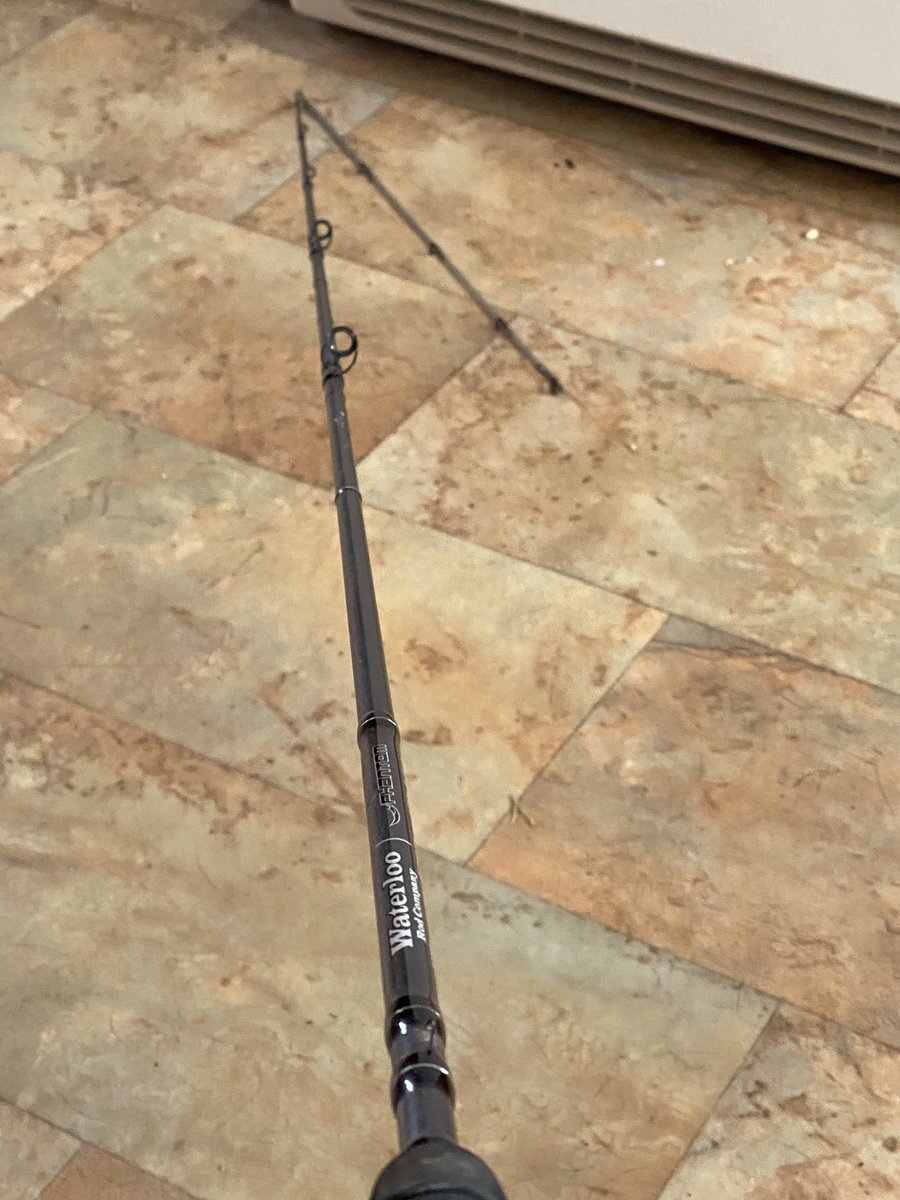 RyanKimberling's tweet photo. Never buy a #waterloorods again. Broke while casting only a month old. 😢😢 https://t.co/rbUj7usli0