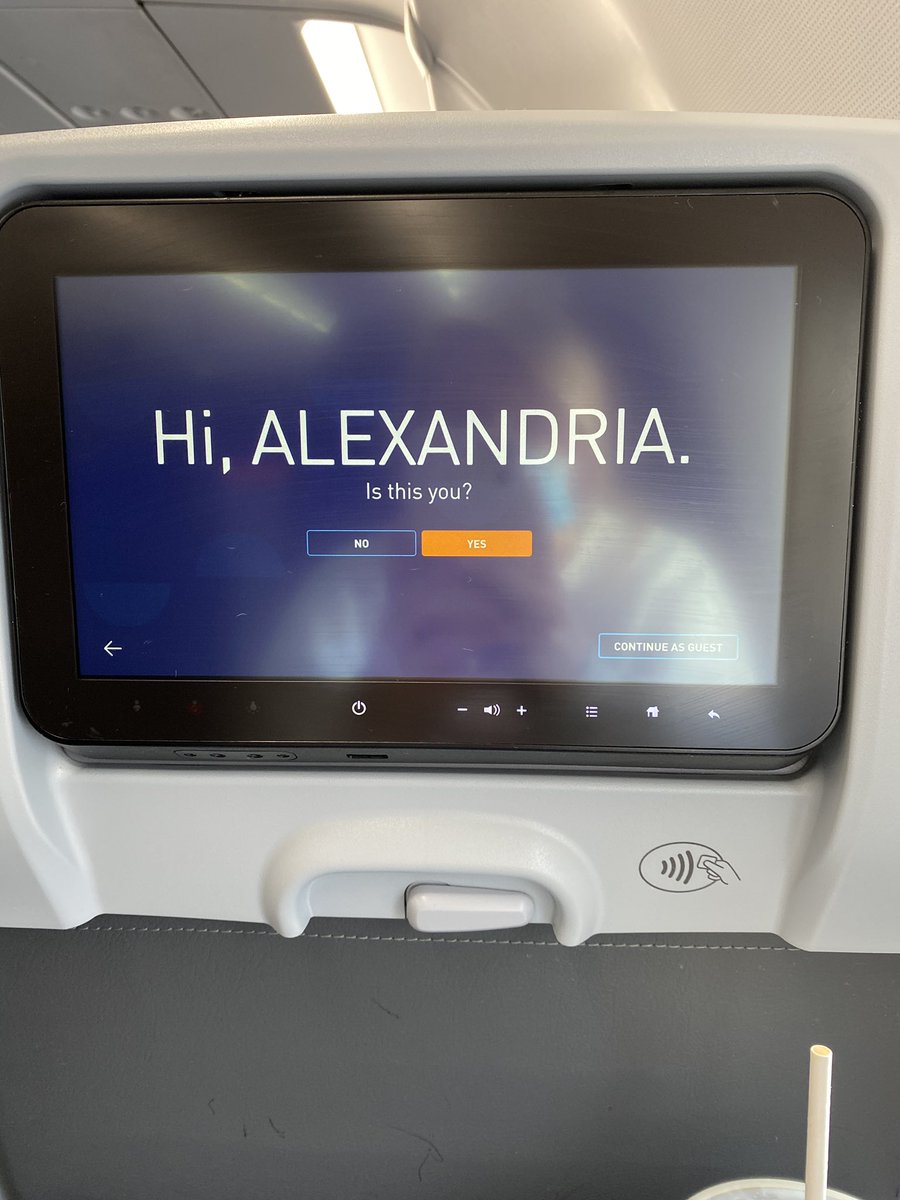 alliebernatek's tweet photo. @JetBlue you’ve done it. You’ve secured me as a flyer for life. https://t.co/pDWhcgdLF4