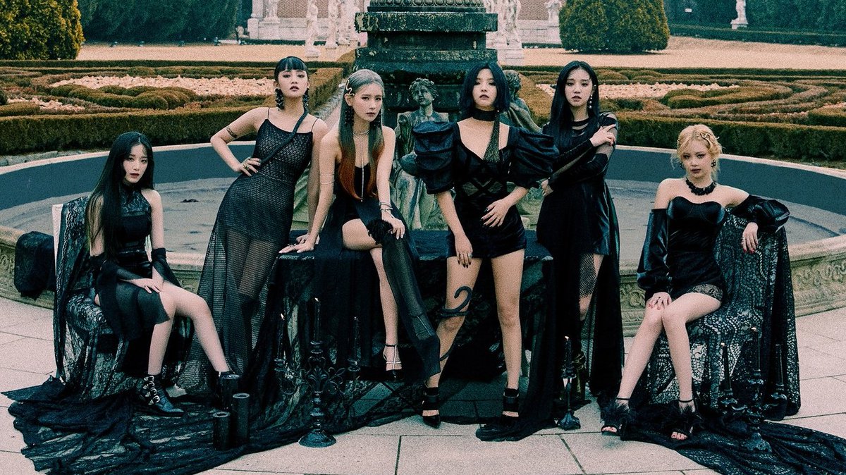 idlecharts's tweet photo. Most streamed Idol Groups from 4th generation on Spotify:

#1. Stray Kids – 611M
#2. @G_I_DLE – 472M
#3. ATEEZ – 308M
#4. TXT – 300M https://t.co/kBpx9RqOFO