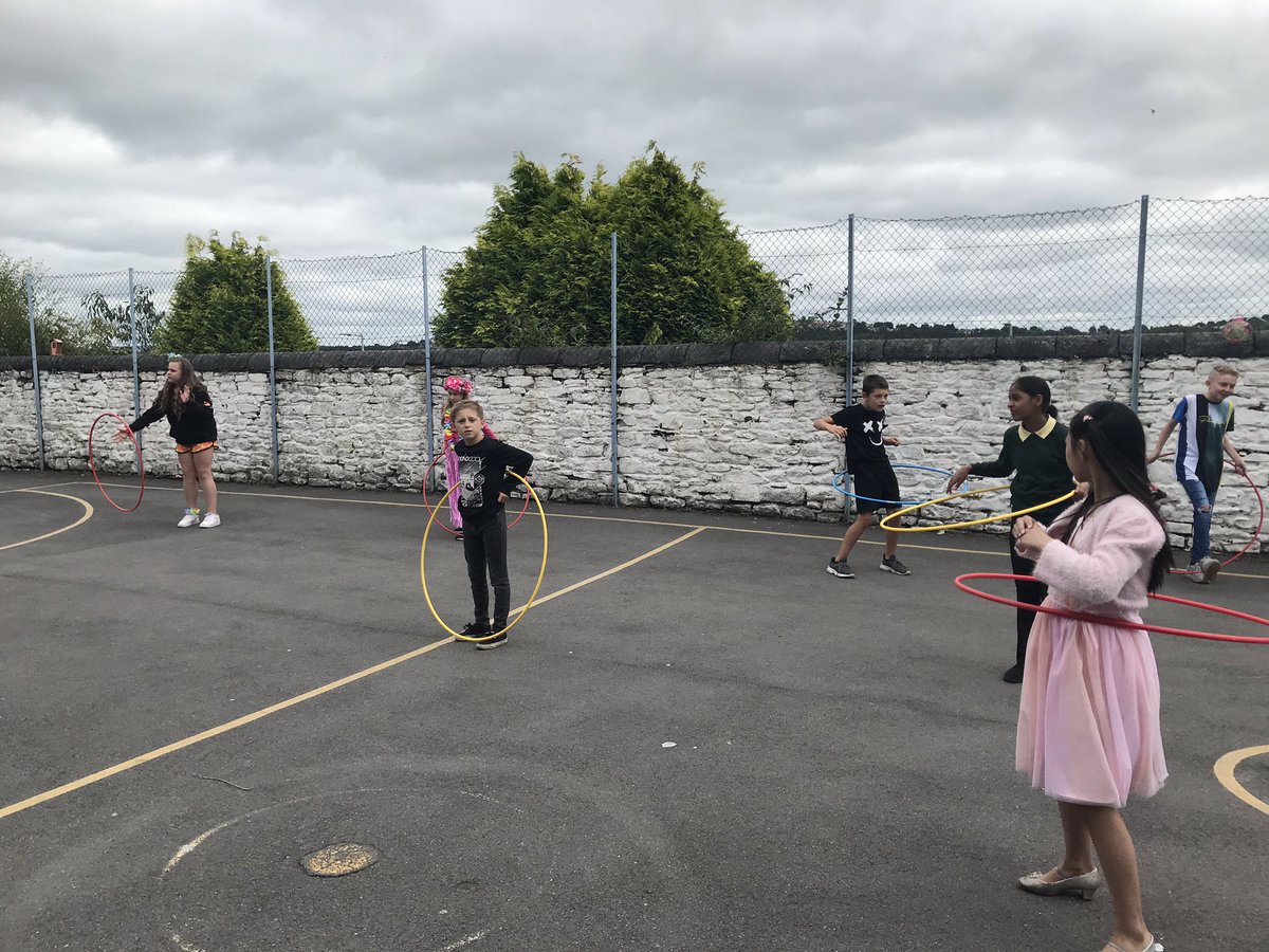 PlasmarlPrimary's tweet photo. What a fantastic day spent saying goodbye to our wonderful Year 6 pupils #plascomm Good luck in your secondary schools 🏫 😊🥳💃🏼🕺🏼🌸🌼🏖 https://t.co/DIezKqnlc8