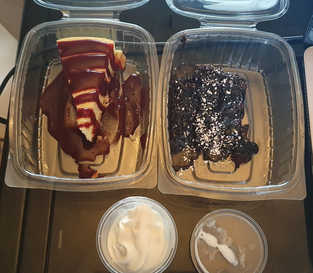 gemmabritton_'s tweet photo. Best team 💛 #CakeOClock #IceCreamToo https://t.co/jf0rlY6xu7
