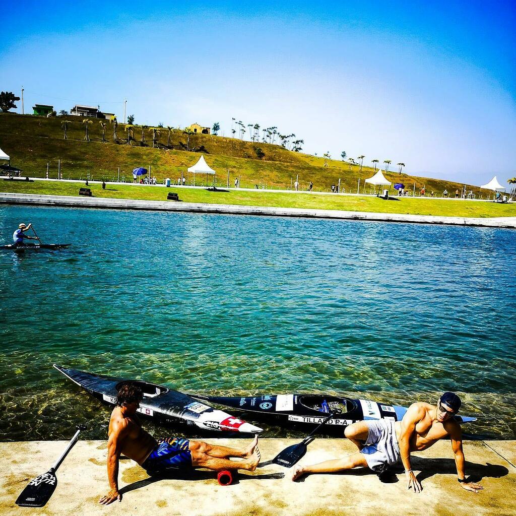 PATillard's tweet photo. Je chill à la piscine avec @the_koech_canoe 
#summer #icfslalom #planetcanoe #canoeeurope #tbt https://t.co/qlbztaMTG1 https://t.co/29lumlZq0P