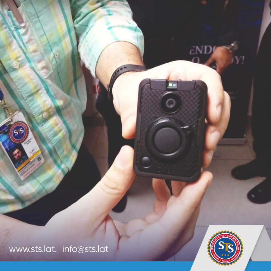 stslatam's tweet photo. Integramos las #cámaras corporales #GETAC, las cuales serán portadas por unidades de patrullaje de la Policía Nacional de #Panamá y lograrán la documentación mediante #video de la interacción de la policía con los ciudadanos; o eventos críticos del día a día. https://t.co/ohT2TMsz4E
