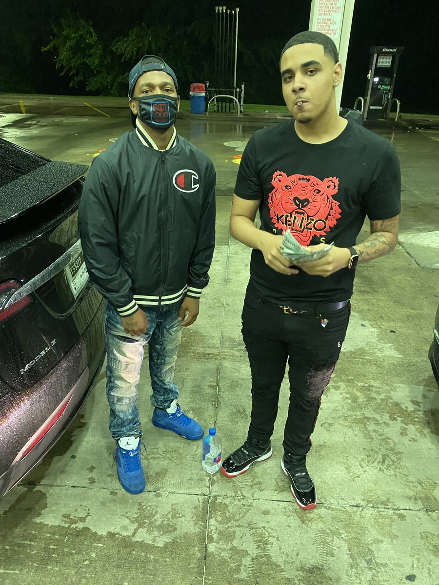 HeartLess4Ever_'s tweet photo. We Lit 🔥 &amp; Havin Our Way In Real Life😎 But If You Ain’t One Of Mines🤞🏽 Don’t Come Around❗️ #LLLee😤 We Gone Always &amp; Continue To Keep Yo Name Alive 🖤 https://t.co/9MKQXpDtfc