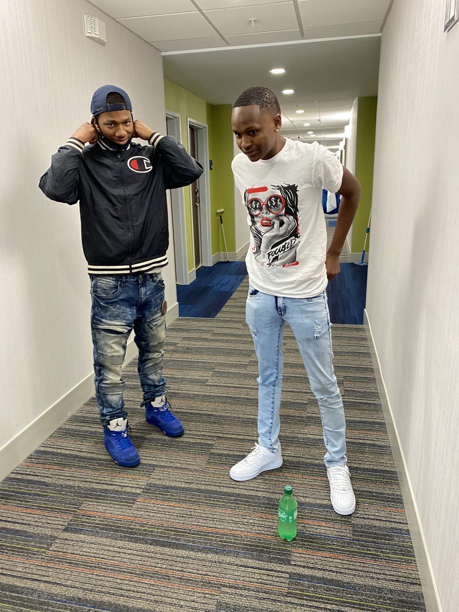 HeartLess4Ever_'s tweet photo. We Lit 🔥 &amp; Havin Our Way In Real Life😎 But If You Ain’t One Of Mines🤞🏽 Don’t Come Around❗️ #LLLee😤 We Gone Always &amp; Continue To Keep Yo Name Alive 🖤 https://t.co/9MKQXpDtfc